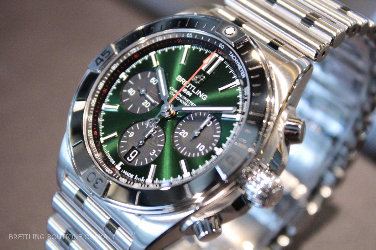 人と違う色の時計が欲しい方必見 鮮やかなグリーンダイヤル クロノマット B01 42 ブライトリングブティック大阪 公式ブログ